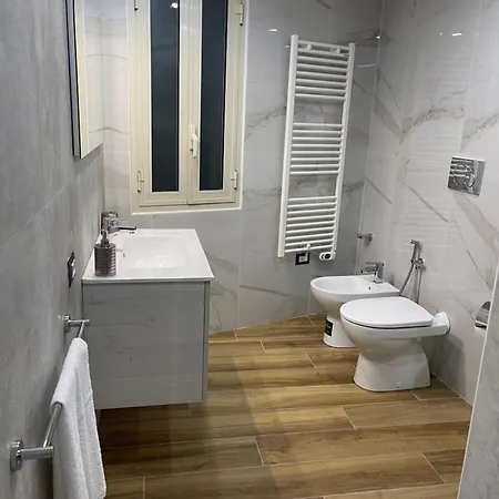 Sole E Luna נאפולי